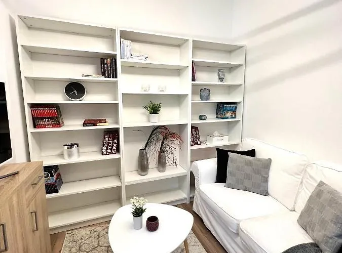 Hot Spot - - Sanador Victoriei Apartman *