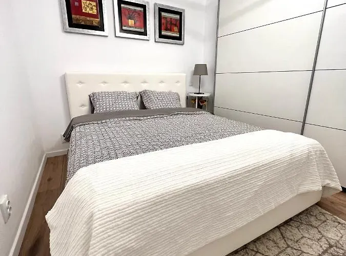 Apartman Hot Spot - - Sanador Victoriei *