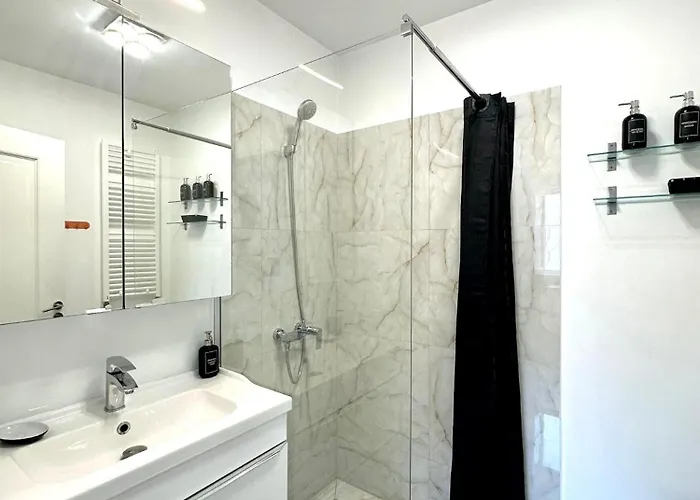 Hot Spot - - Sanador Victoriei Apartman